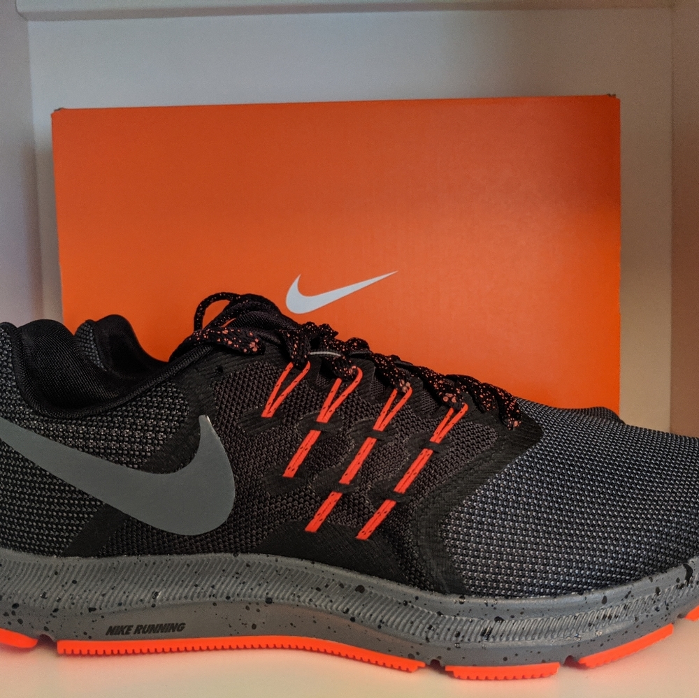 Mens Shoe Nike Running Walking Size 9.5